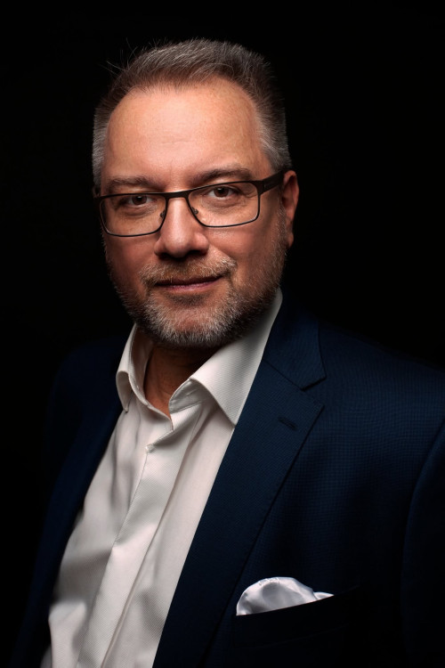Dr. Karádi Zoltán