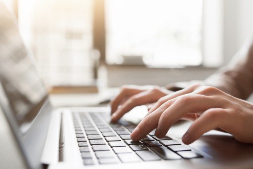 Hogyan figyeljünk egészségünkre az otthoni munkavégzés során?