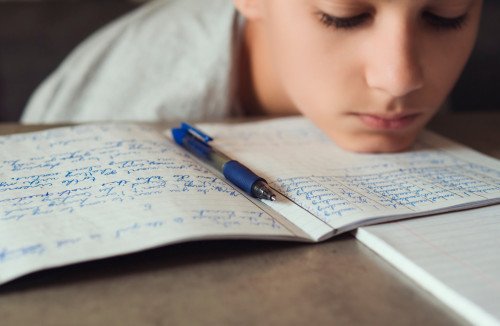 AZ EGYRE NÖVEKVŐ KIHÍVÁS: GYEREKEK TANULÁSI NEHÉZSÉGEI