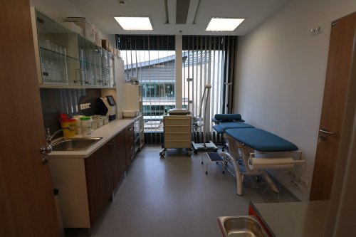 Kiválóság a mozgásszervi sebészetben: betekintés a TritonLife Duna Magánkórházba